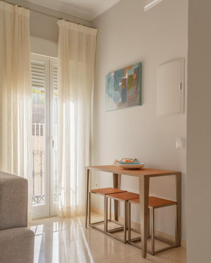 Centriko Francos Apartment Seville Ngoại thất bức ảnh